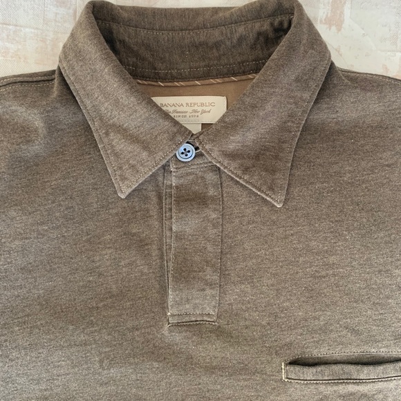 Banana Republic - Men’s brown Fitted Pima Polo - Picture 2 of 7